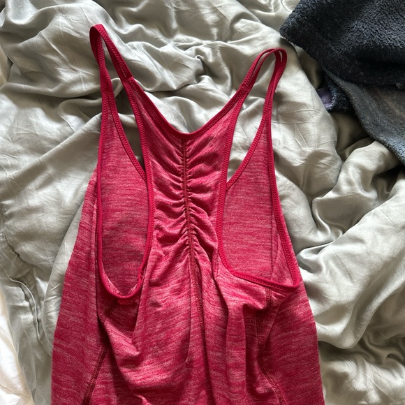 Lululemon red tank top - Picture 3 of 4